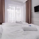 Faro Nadmorskie Tarasy Deluxe Przy Latarni Morskiej Kołobrzeg