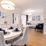 Apartman Faro Nadmorskie Tarasy Deluxe Przy Latarni Morskiej