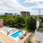 Faro Nadmorskie Tarasy Przy Latarni Morskiej Baseny W Cenie Pools Inklusive Kołobrzeg