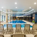Faro Nadmorskie Tarasy Przy Latarni Morskiej Baseny W Cenie Pools Inklusive