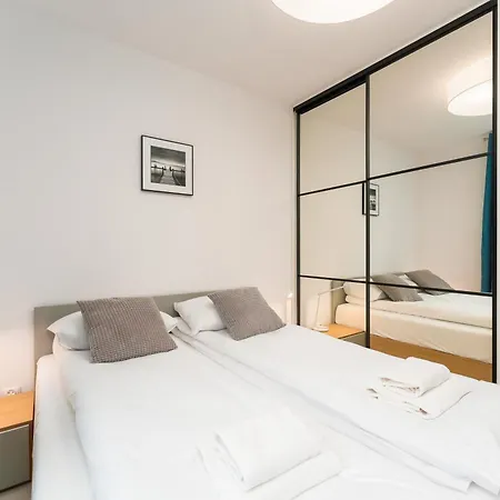 Faro Nadmorskie Tarasy Przy Latarni I Molo Baseny, Sauny, Fitness I Parking W Cenie Apartment