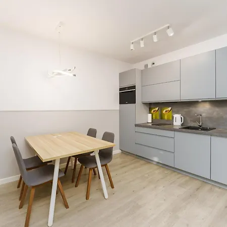 Apartment Faro Nadmorskie Tarasy Przy Latarni I Molo Baseny, Sauny, Fitness I Parking W Cenie