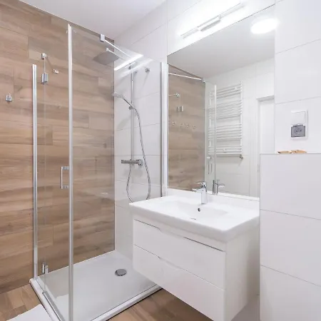 Daire Faro Apartamenty Nadmorskie Tarasy Przy Latarni Morskiej Baseny W Cenie Pools Inklusive Kolobrzeg